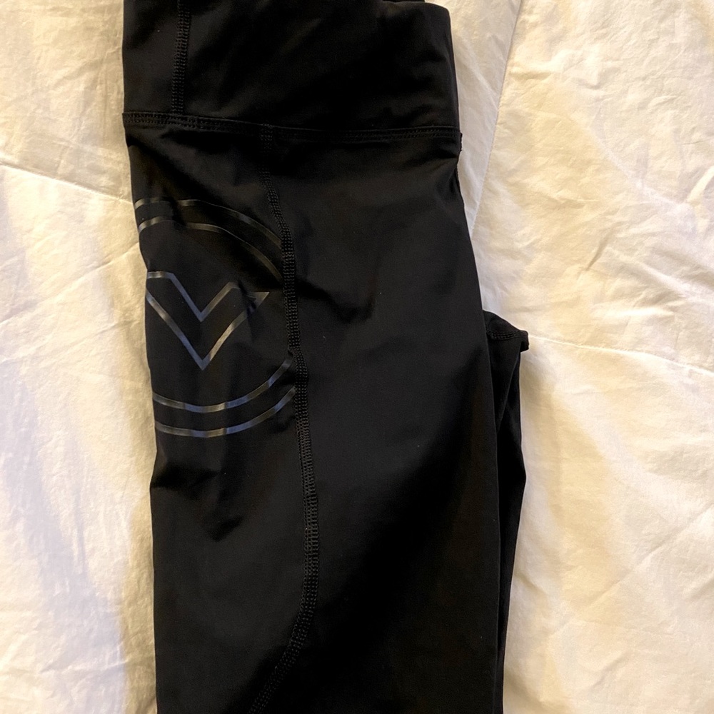 VIRUS leggings